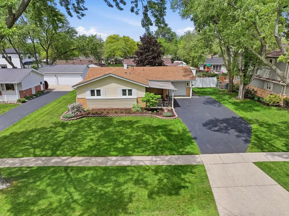 540 Milan Ln, Hoffman Estates, IL 60169