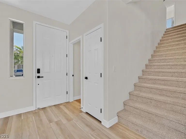 9316 Perennial Ave — Photo 7