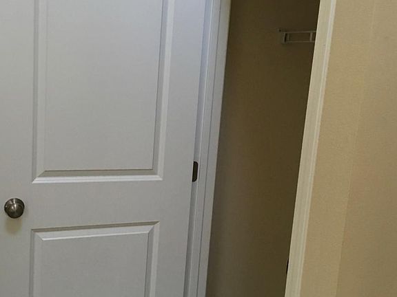 5th image of 223 Adeline Dr