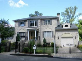 25 Stillings Rd, Saugus, MA 01906