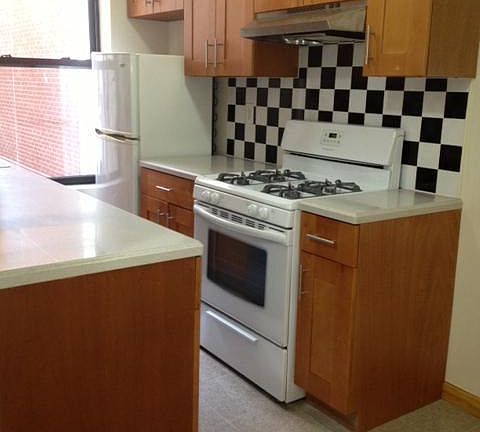 3rd image of 57 Kenmare St APT 11