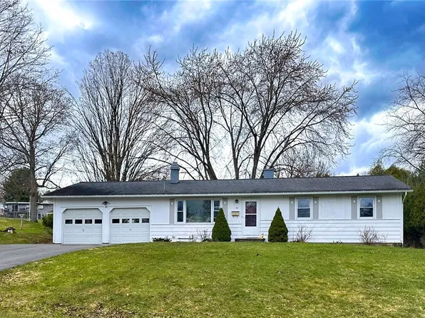 20 Janet Ter, New Hartford, NY 13413