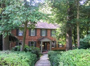 9505 Laurlin Ct, Vienna, VA 22182