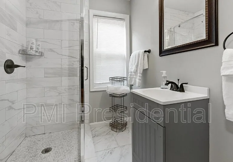 1226 Wallace St — Photo 15