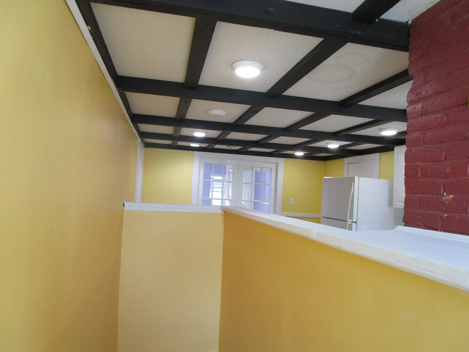 2 bed, 99999 sqft, $2,300 — Photo 1
