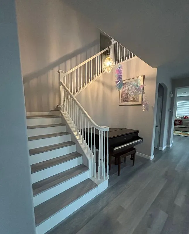 4 bed, 3.0 bath, 2570 sqft, $1,600 — Photo 2
