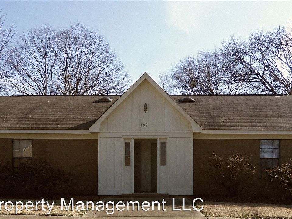 1st image of 102 Helen Cir #A