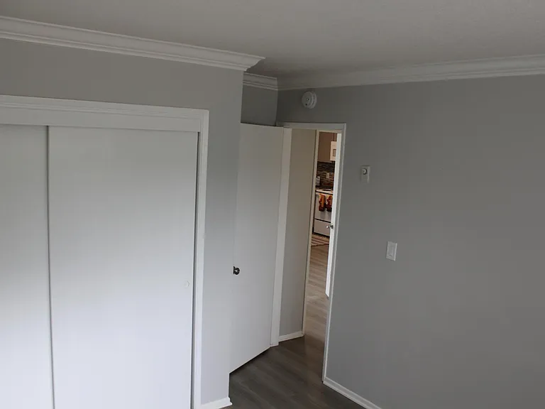 3721 E 8th St #4 — Photo 17