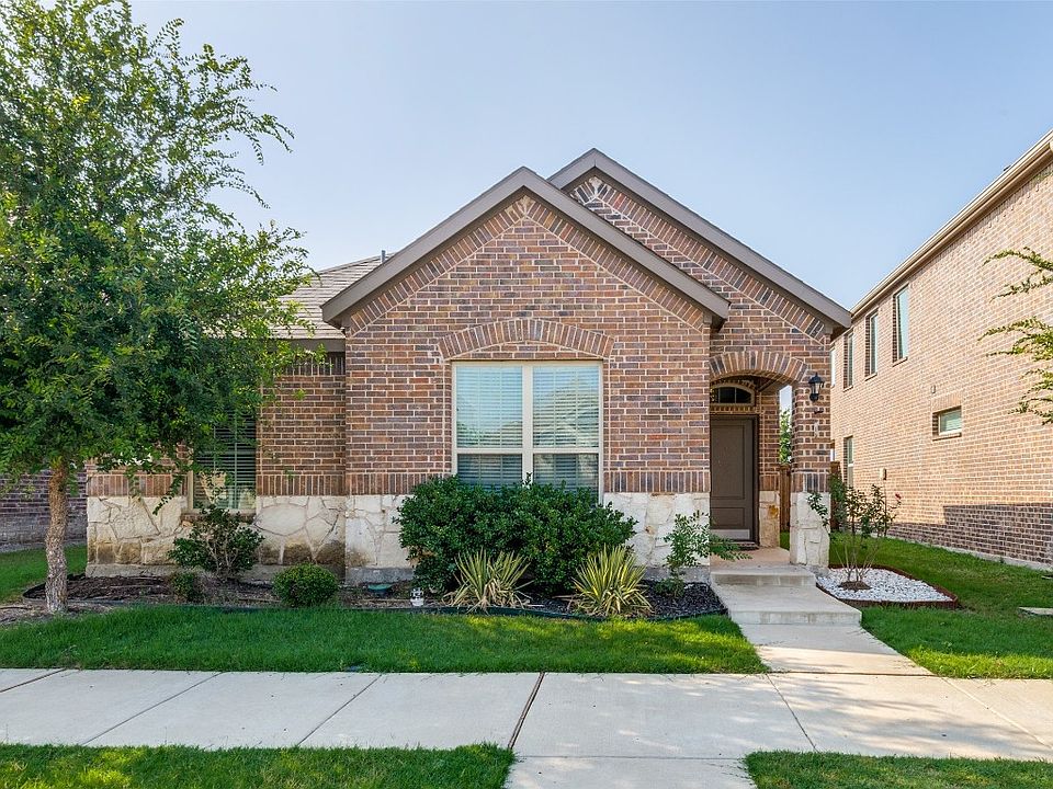 1st image of 2277 Miramar Dr