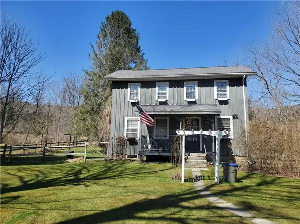 14039 Route 555, Benezette, PA 15821