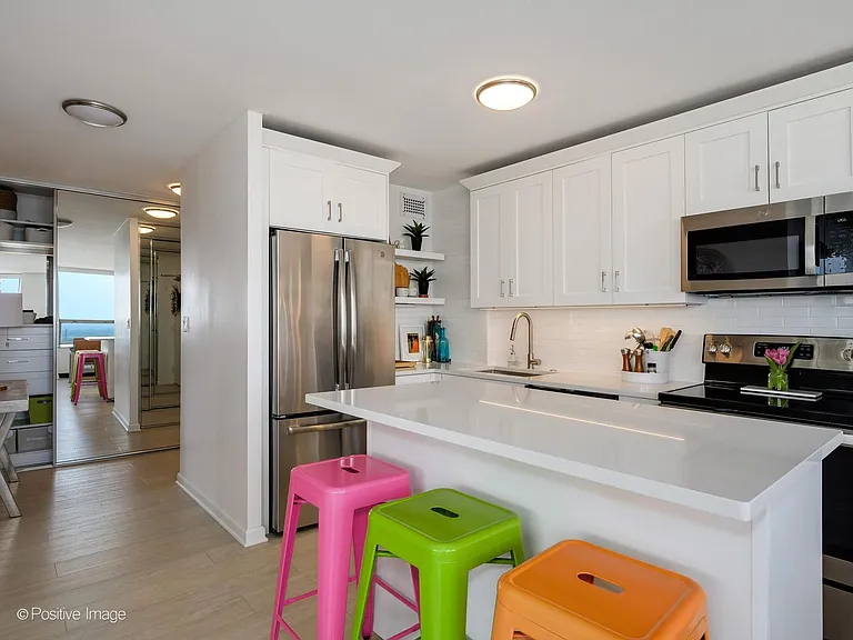 1455 N Sandburg Ter #2408 — Photo 4