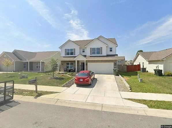 606 Bobtail Dr, Greenfield, IN 46140