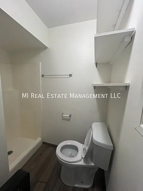 3 bed, 2.0 bath, 1400 sqft, $1,995 — Photo 3
