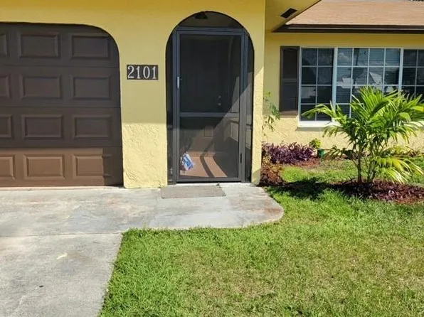 2101 SW Banos Avenue, Port St Lucie, FL 34953