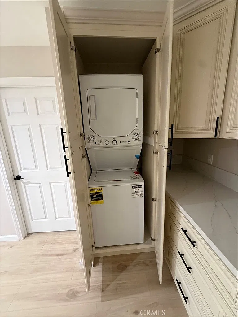 1 bed, 450 sqft, $2,300 — Photo 4