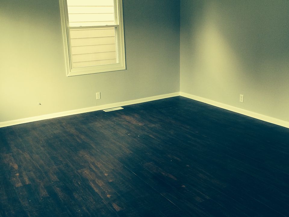 2nd image of 625 W 41st St