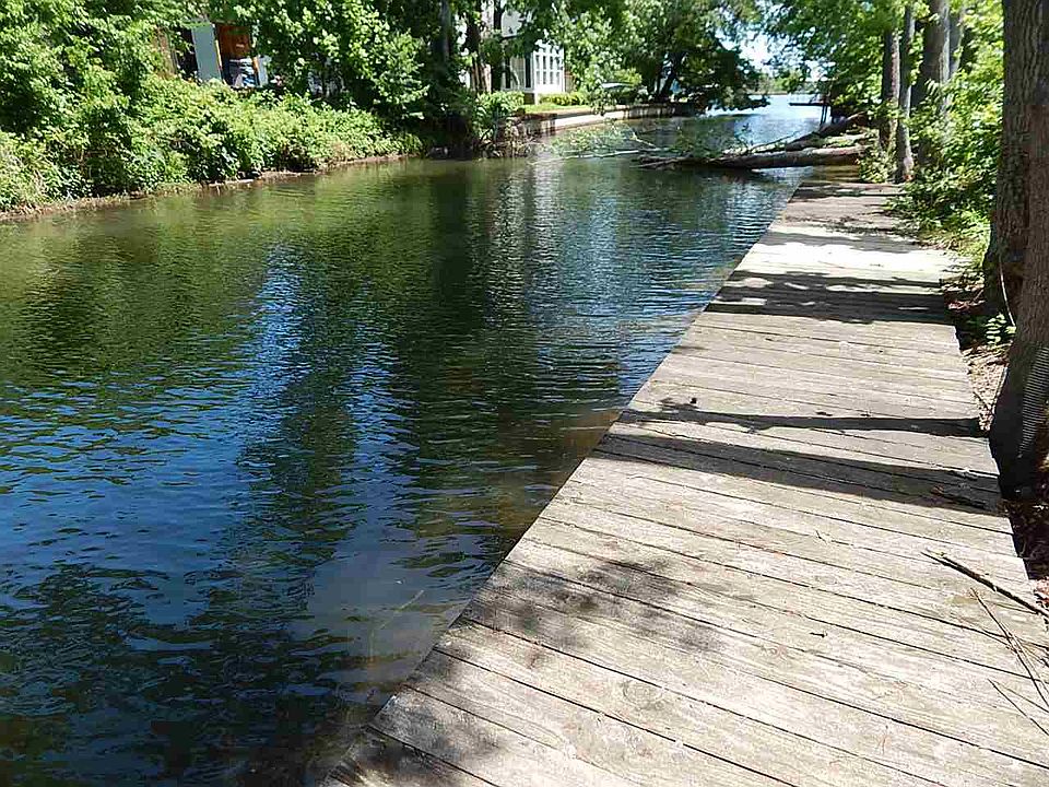 1st image of 0 Woodlore Point