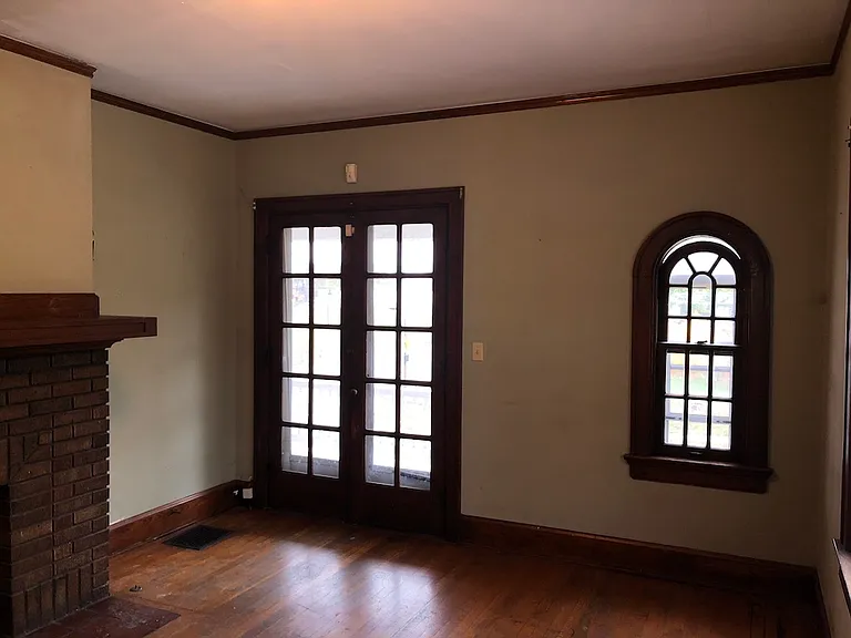 605 Forest Ave — Photo 13