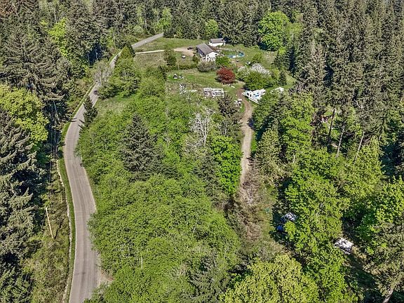 3rd image of 264 Sutil Rd