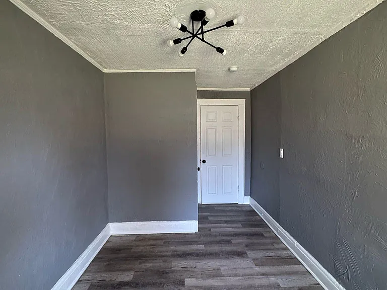 717 Arlington Ave #1B — Photo 12
