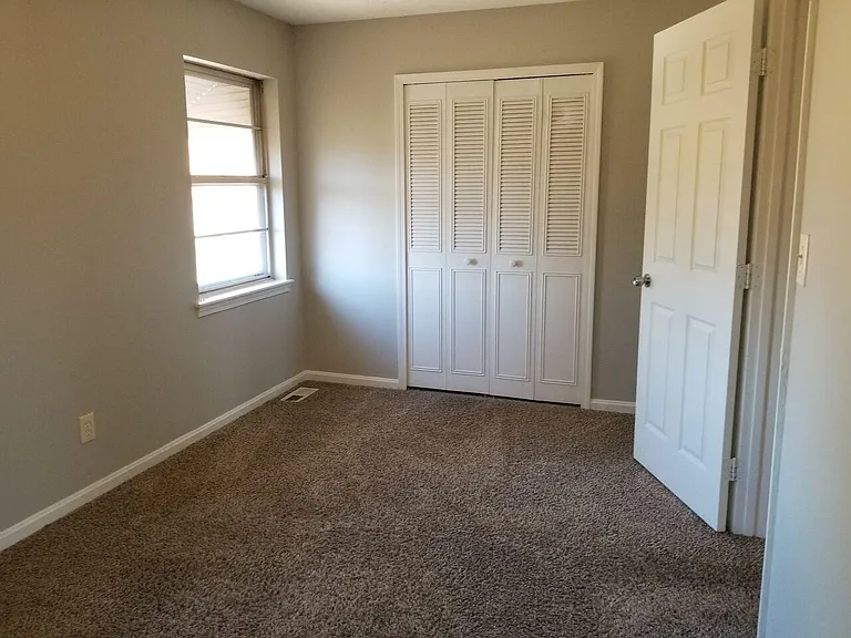 6918 Holly Lake Dr — Photo 5