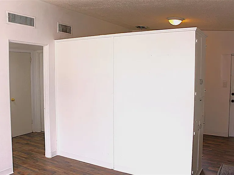 520 Hacienda Ct — Photo 7