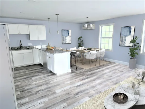 18 Sidetrack Lane #H2, Sanford, ME 04083