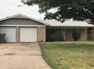 2610 NE Lake Ave, Lawton, OK 73507