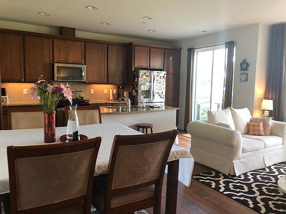 5th image of 1281 NE Hickory Ln