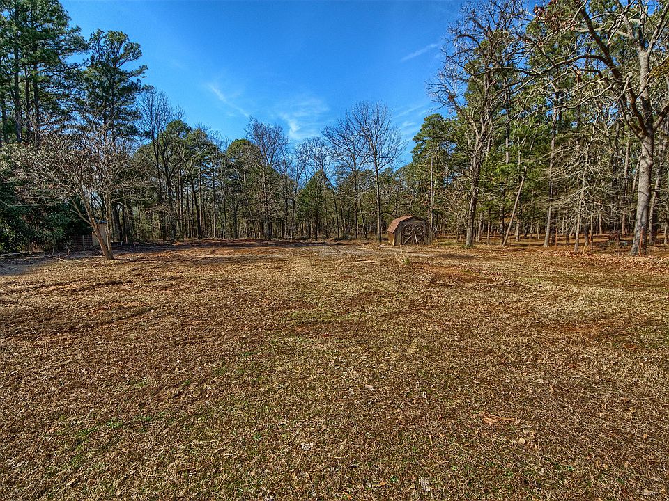 1st image of 173 Lakeside Dr