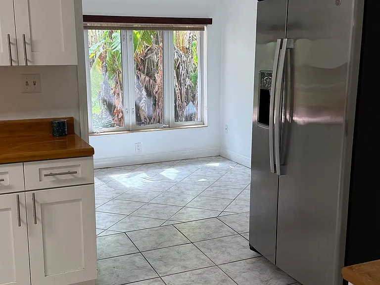 2503 N Ocean Dr — Photo 10