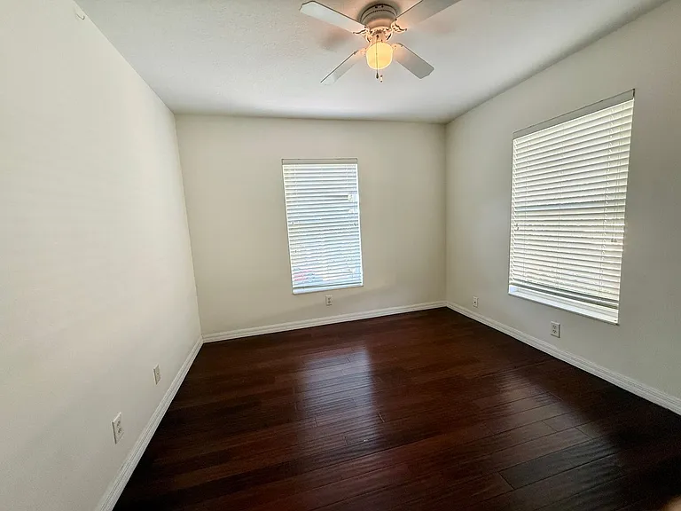 3846 Mandalay Dr — Photo 28