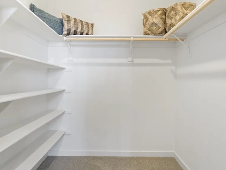 7059 W Swift Ave — Photo 14