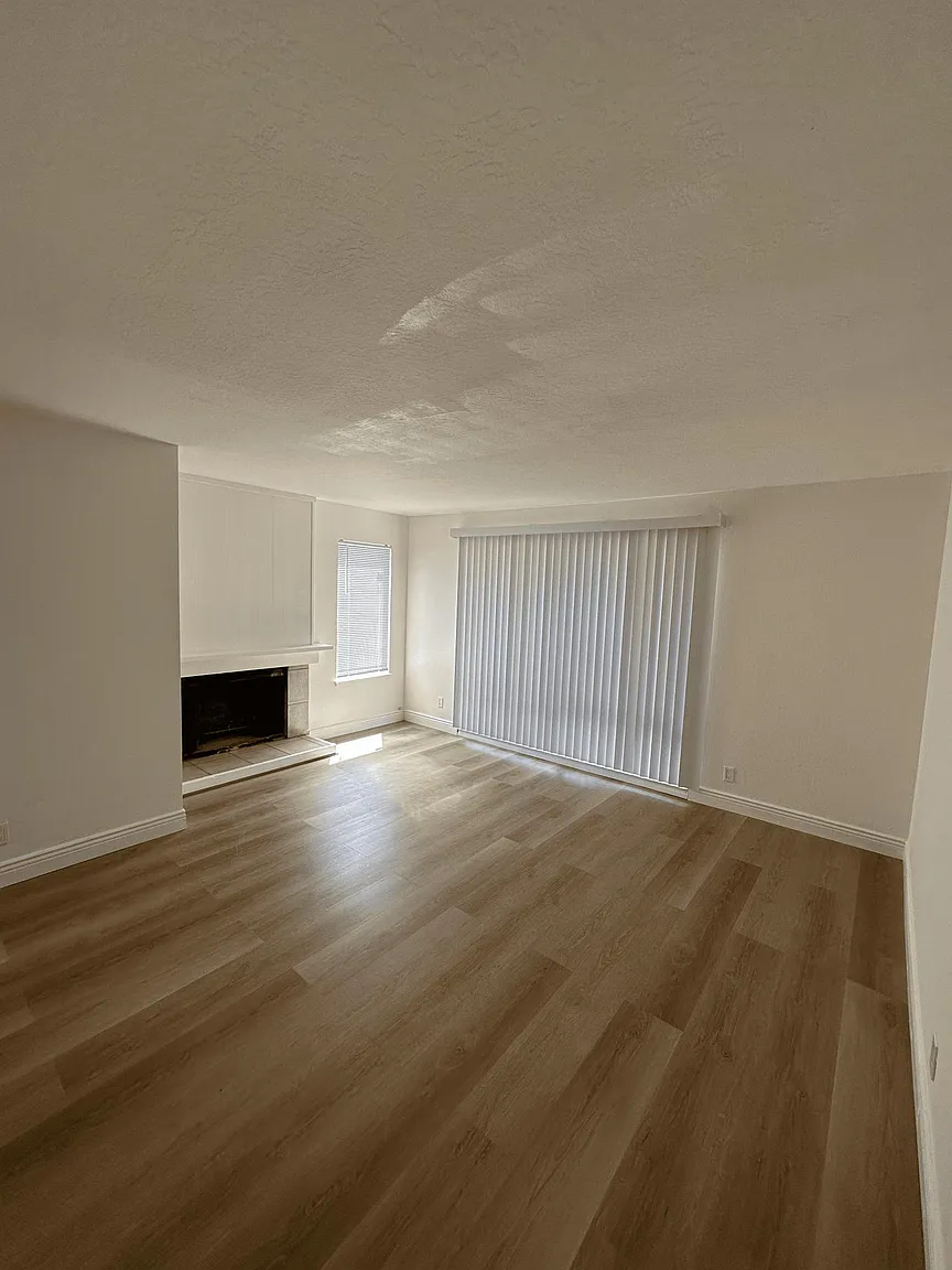 59 Madrid Ln photo 1