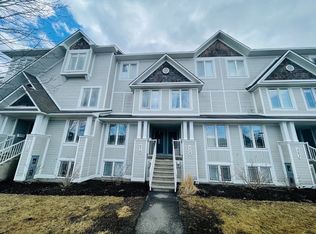 268 Meadowbreeze Dr, Ottawa, ON K2M 3A5