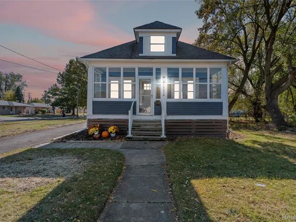 16656 Frazho Rd, Roseville, MI 48066