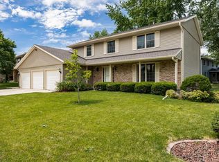 7015 Candlewick Dr NE, Cedar Rapids, IA 52402
