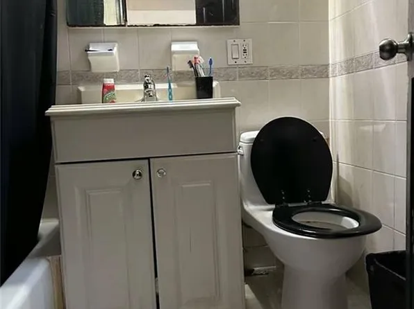 204 Highlawn Avenue image 6 of 11