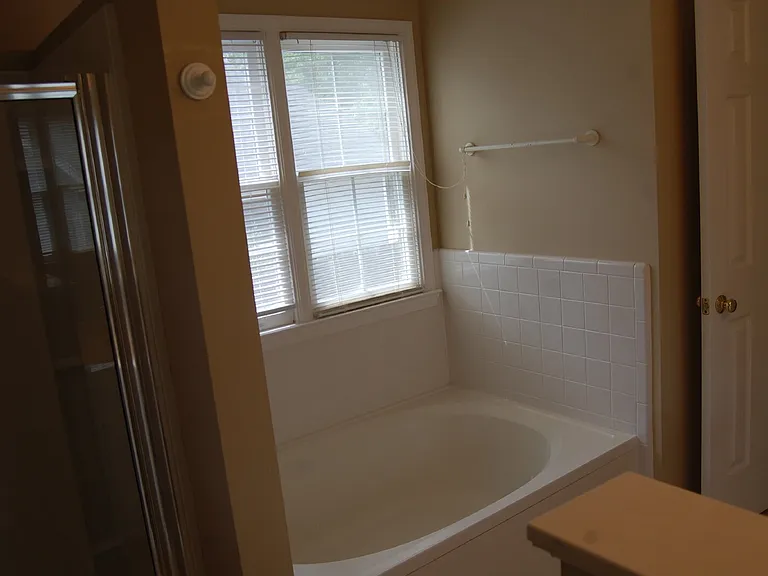 3304 Northbrook Dr — Photo 12