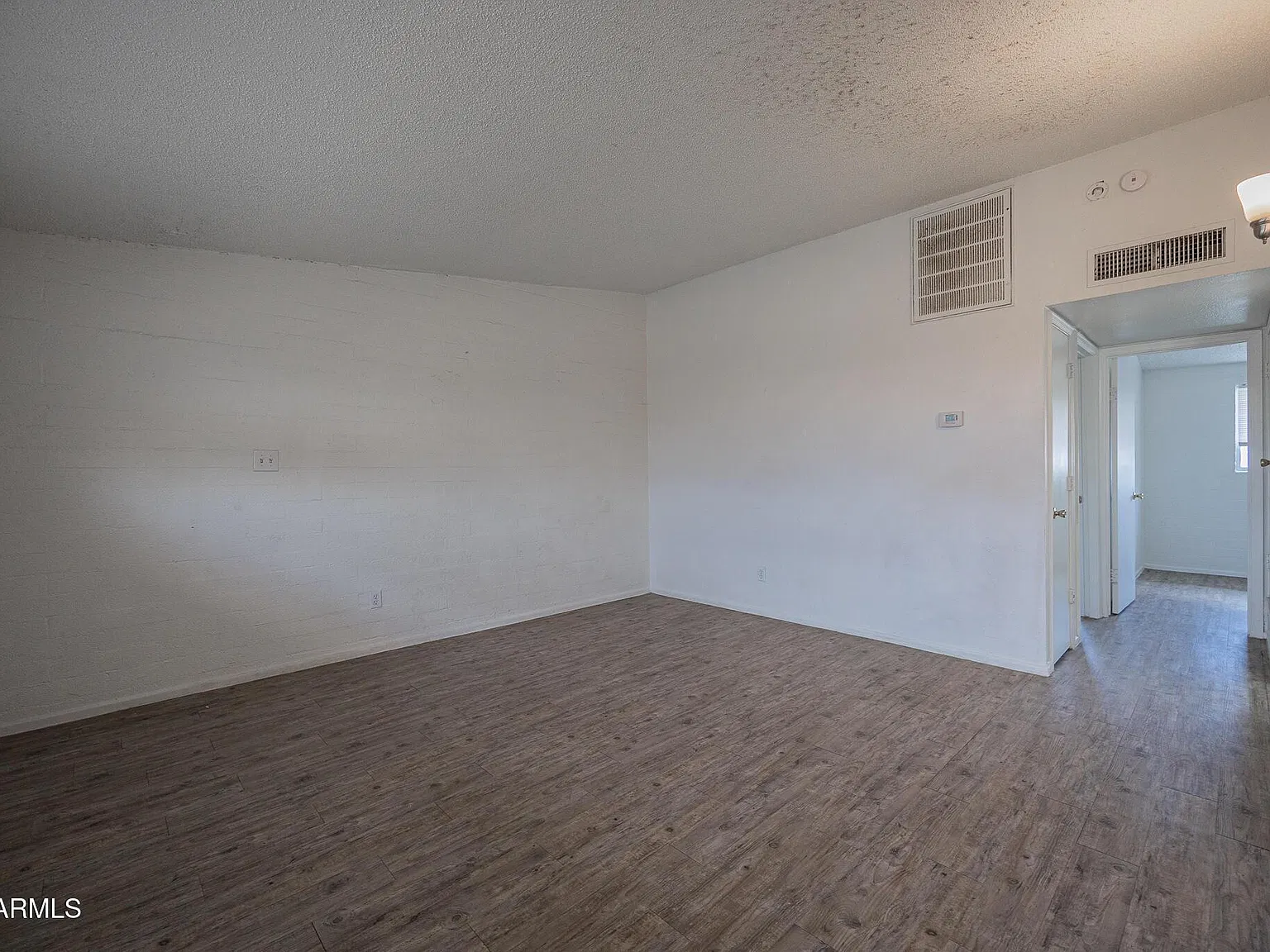 2 bed, 1.0 bath, 650 sqft, $995 — Photo 4