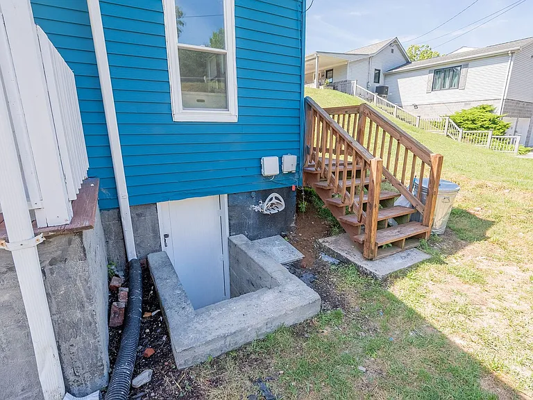 108 George St — Photo 3