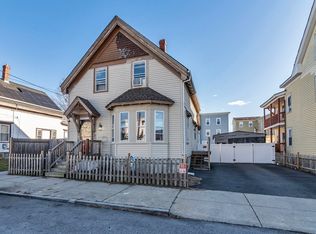 40 Chester St, Lawrence, MA 01843