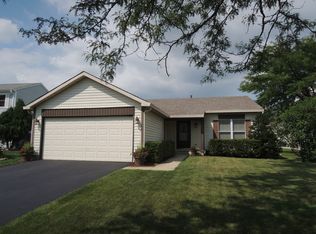 397 Flint Trl, Carol Stream, IL 60188