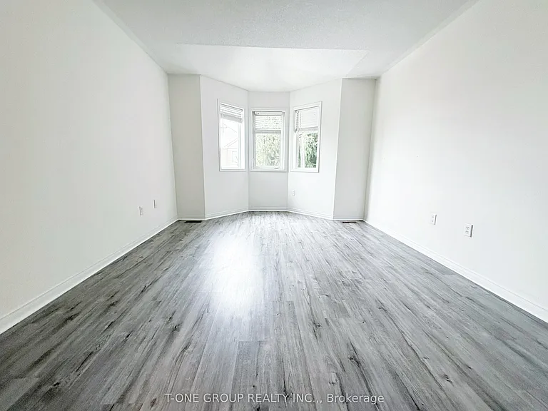 90 Bridlepath St — Photo 10