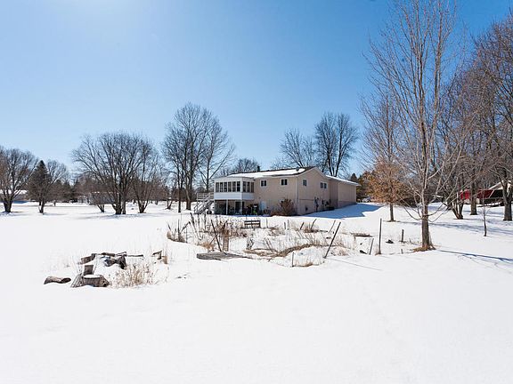 2nd image of 1826 Oak Knoll Dr NE