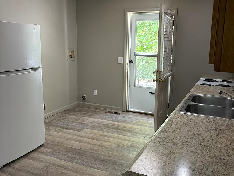 501 Pine St #A — Photo 6