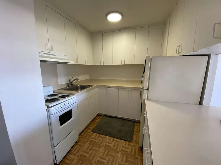 1125 Young St #903 — Photo 5
