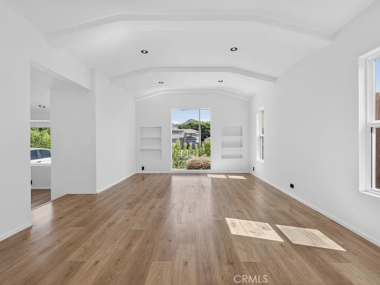 1713 W Alameda Ave — Photo 16