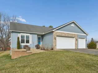 19771 Calgary Trl, Farmington, MN 55024