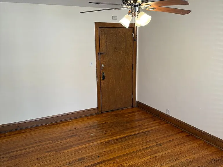 Morrison Apartments — Photo 9